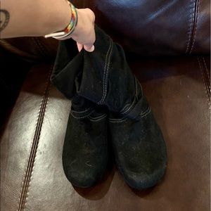 Short black booties
